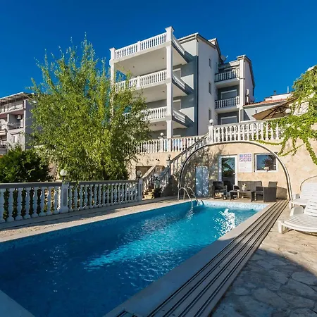 Mit Meerblick Und Pool * Crikvenica