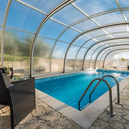 Mit Meerblick Und Pool Apartment Crikvenica